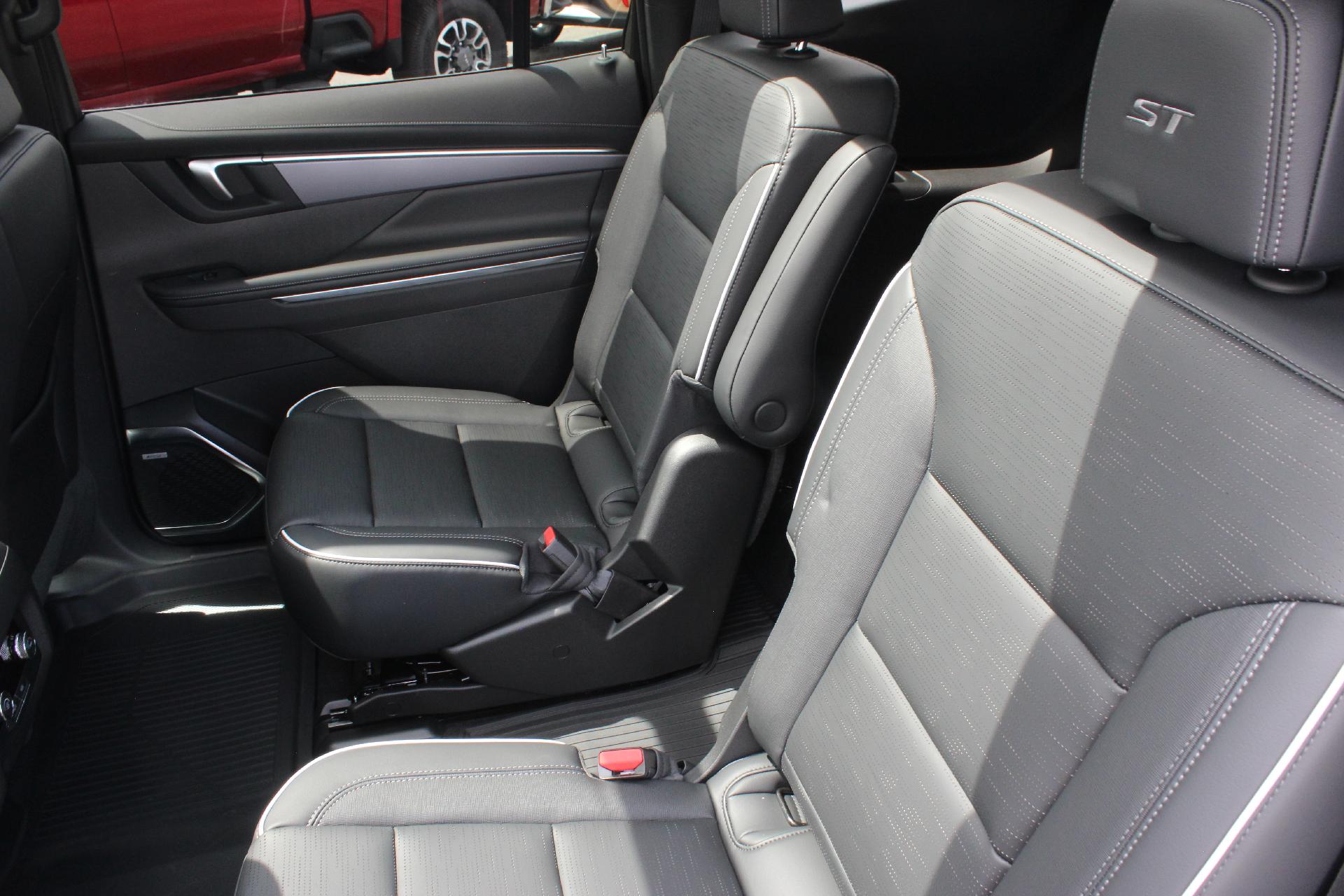 2026 Buick Enclave Vehicle Photo in AURORA, CO 80012-4011