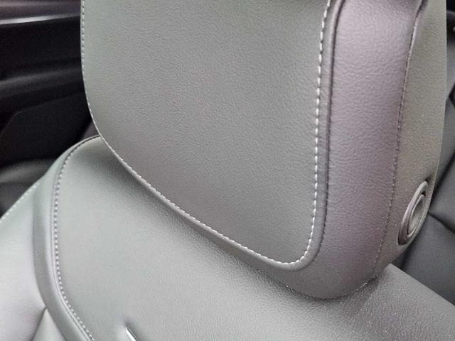 2023 Cadillac XT6 Vehicle Photo in DENTON, TX 76210-9321