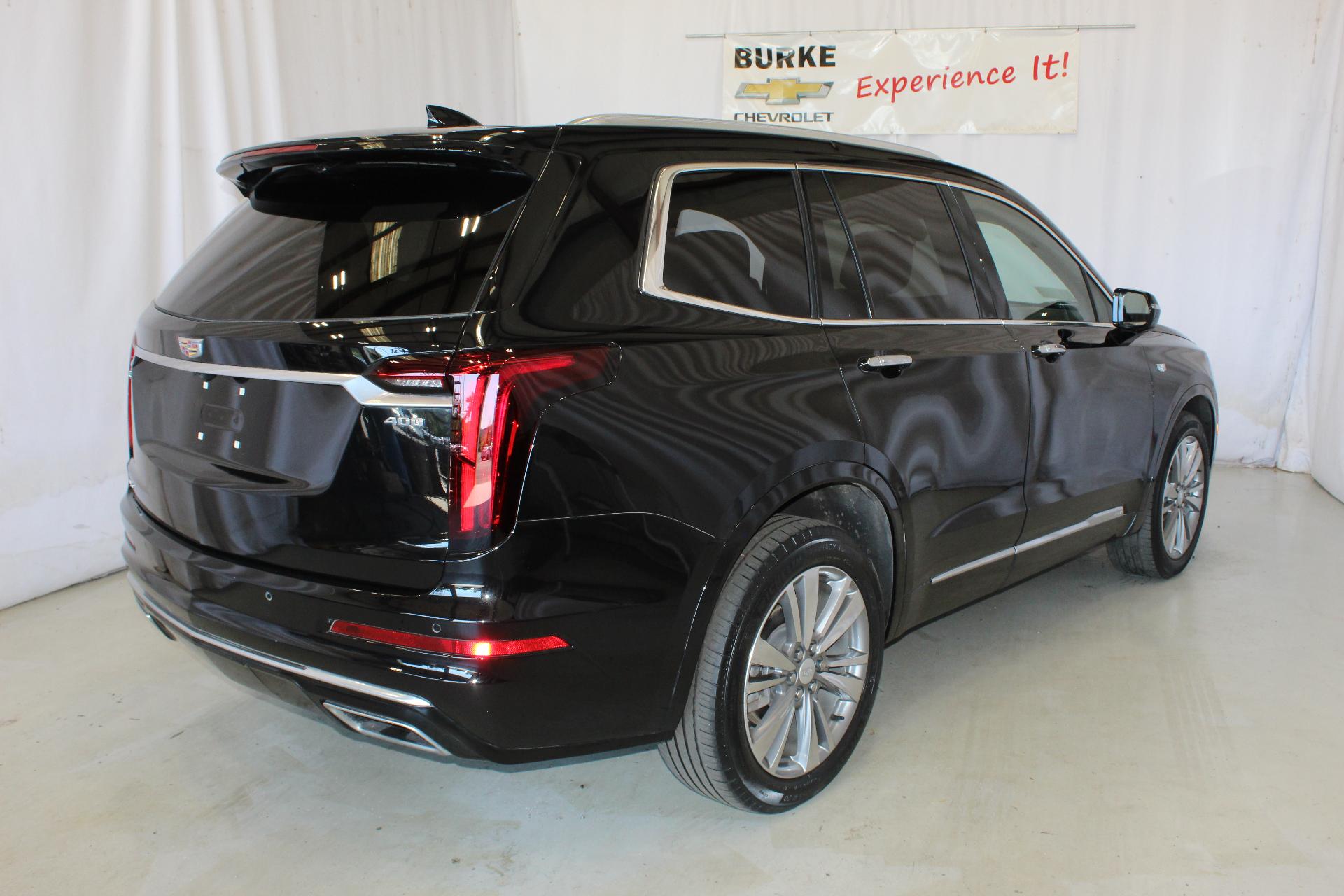 2022 Cadillac XT6 Vehicle Photo in NORTHAMPTON, MA 01060-1120
