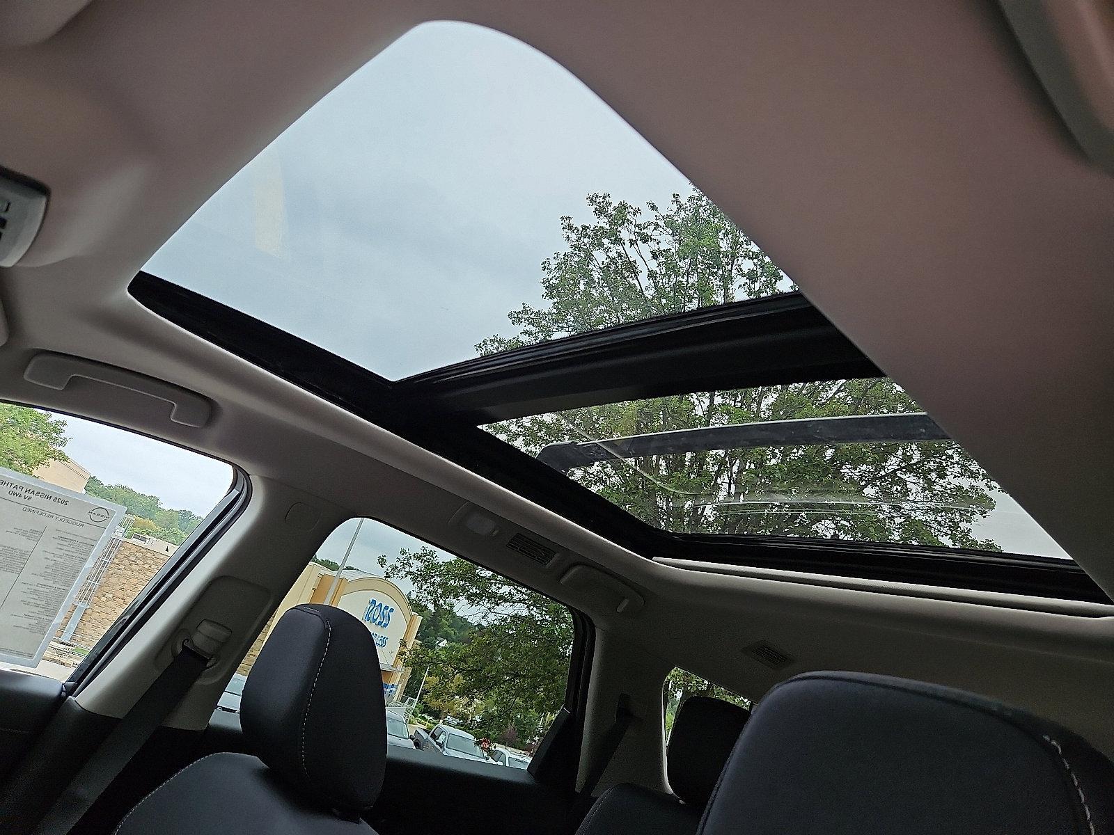 2025 Nissan Pathfinder Vehicle Photo in Jenkintown, PA 19046