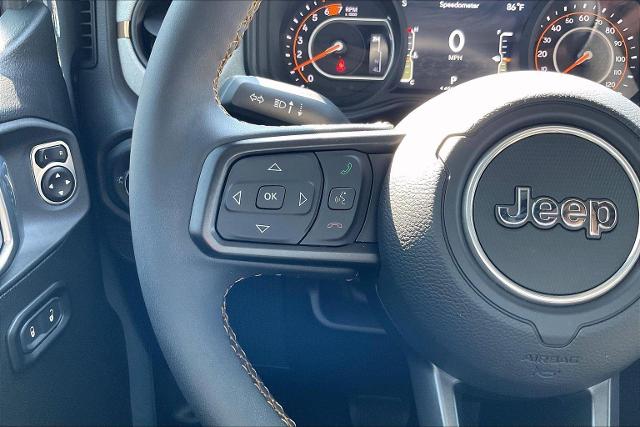 2024 Jeep Wrangler Vehicle Photo in INDEPENDENCE, MO 64055-1314