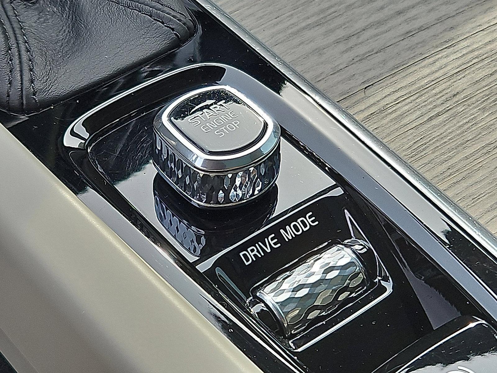 2020 Volvo XC60 Vehicle Photo in Trevose, PA 19053