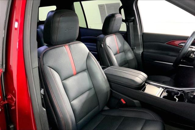 2024 Chevrolet Traverse Vehicle Photo in KANSAS CITY, MO 64114-4502