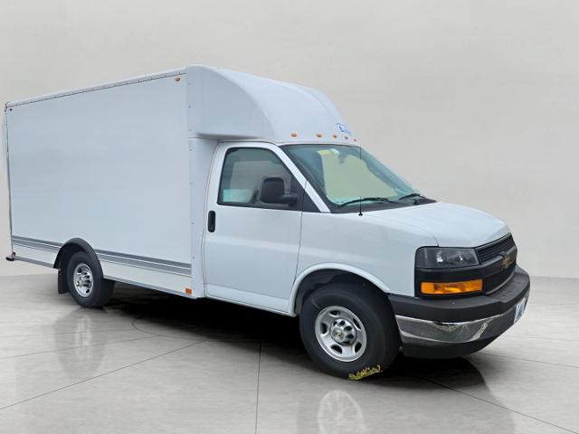 2024 Chevrolet Express Cutaway 3500 Vehicle Photo in NEENAH, WI 54956-2243