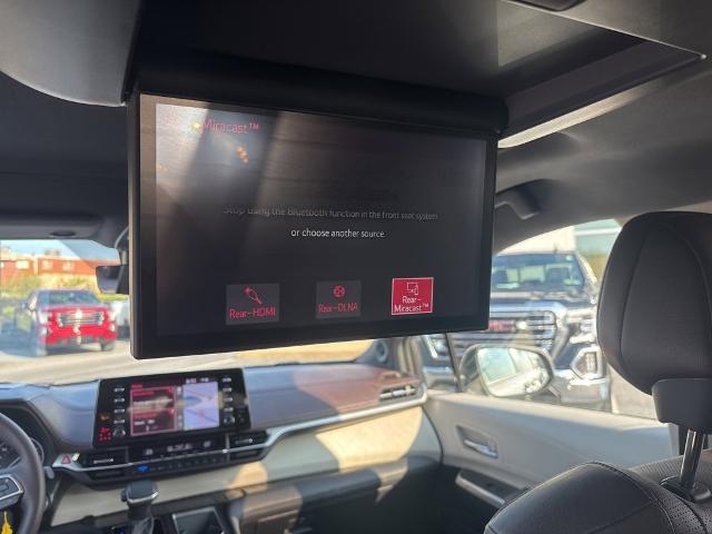 2024 Toyota Sienna Vehicle Photo in HARRISBURG, PA 17111-1033