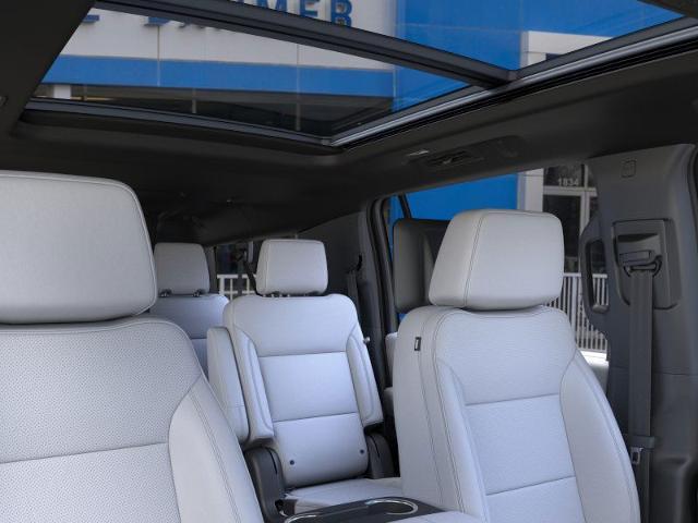 2025 Chevrolet Suburban Vehicle Photo in INDEPENDENCE, MO 64055-1314