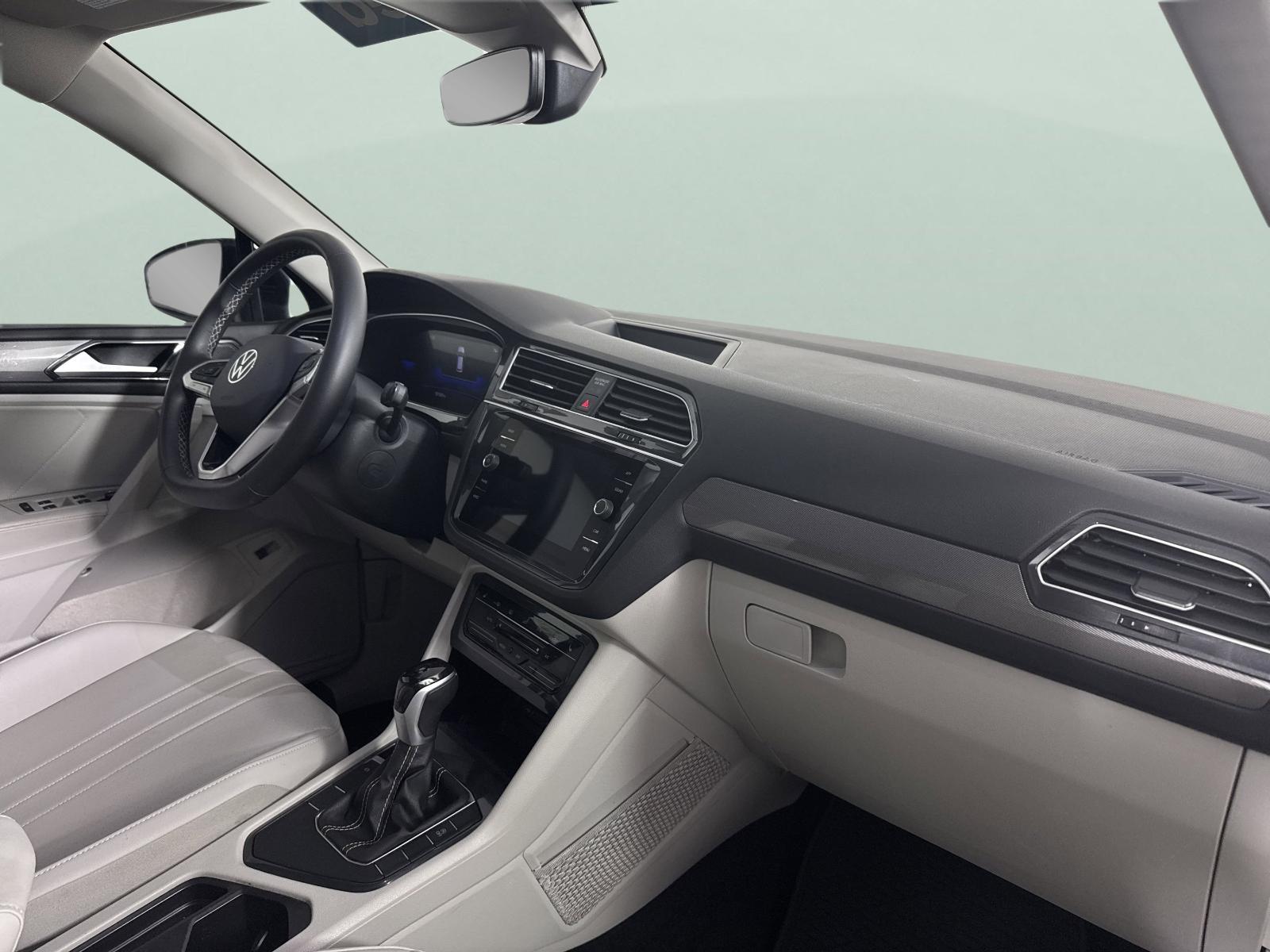 2024 Volkswagen Tiguan Vehicle Photo in Georgetown, TX 78626