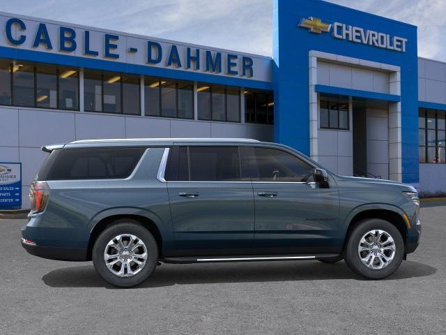 2025 Chevrolet Suburban Vehicle Photo in KANSAS CITY, MO 64114-4502