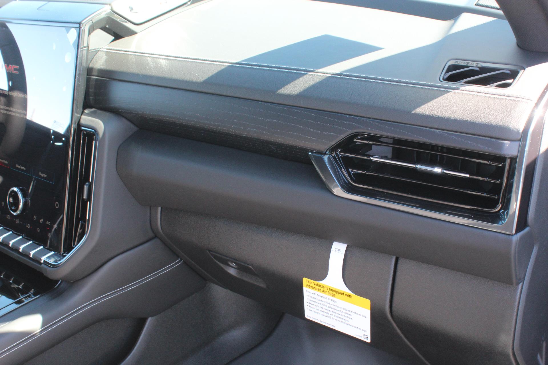 2026 GMC Yukon XL Vehicle Photo in AURORA, CO 80012-4011