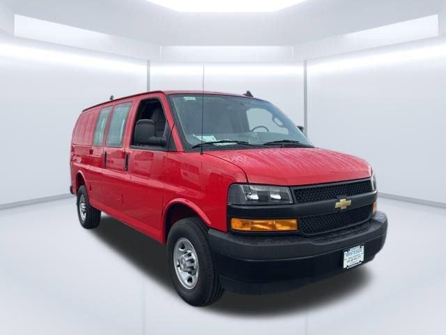 2025 Chevrolet Express Cargo 2500 Vehicle Photo in SAINT CLAIRSVILLE, OH 43950-8512
