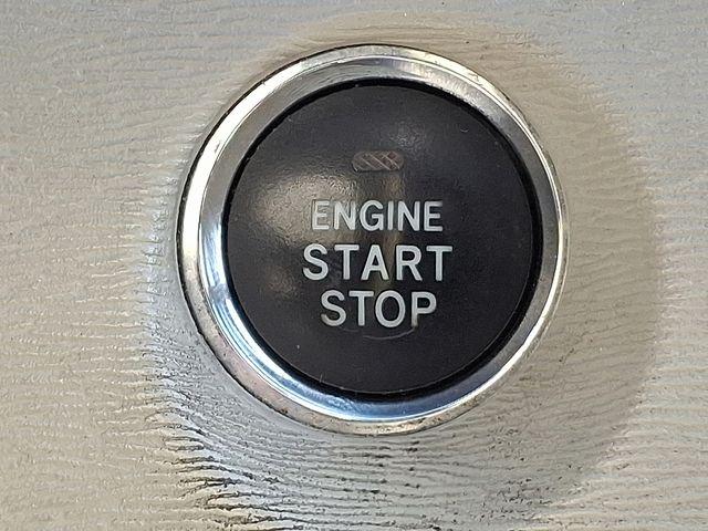 2013 Toyota Sienna Vehicle Photo in DANBURY, CT 06810-5034