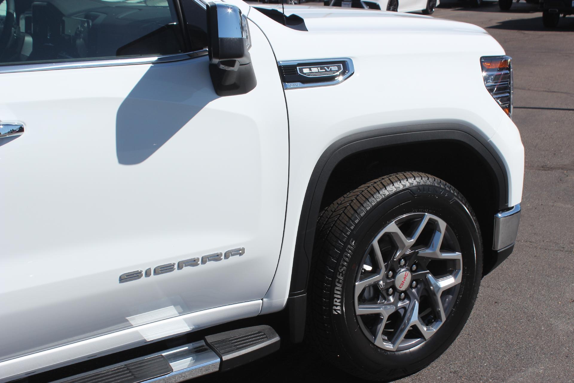 2026 GMC Sierra 1500 Vehicle Photo in AURORA, CO 80012-4011