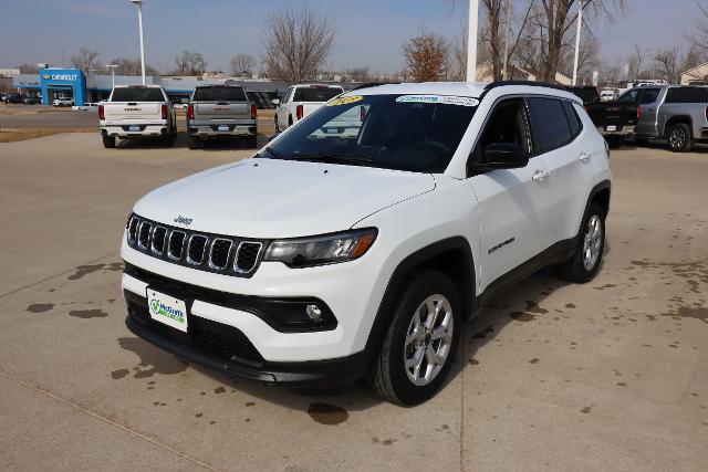 2025 Jeep Compass Vehicle Photo in Cedar Rapids, IA 52402