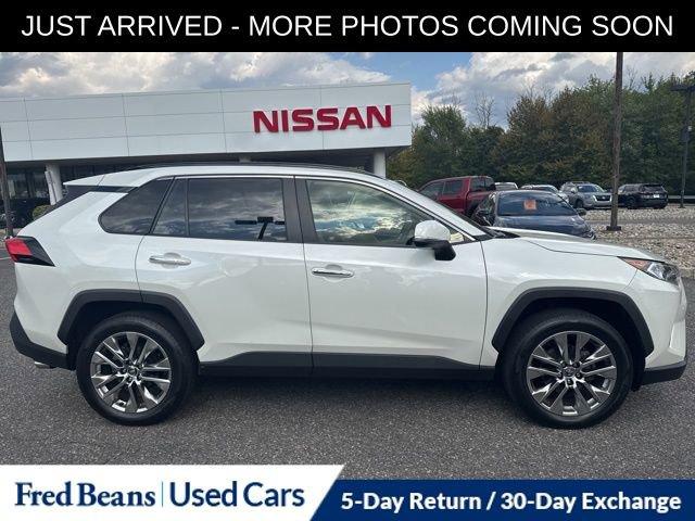 2020 Toyota RAV4 Vehicle Photo in Flemington, NJ 08822