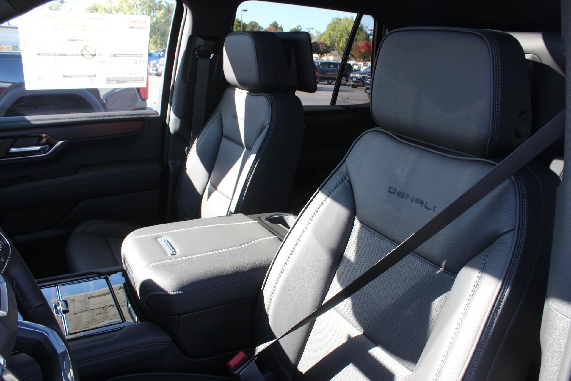 2026 GMC Yukon Vehicle Photo in AURORA, CO 80012-4011