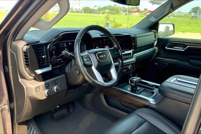 2022 GMC Sierra 1500 Vehicle Photo in TOPEKA, KS 66609-0000