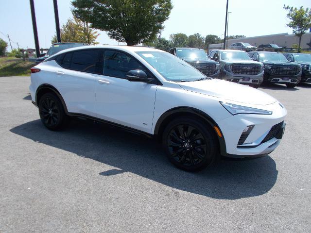 2025 Buick Envista Vehicle Photo in LOWELL, MA 01852-4336