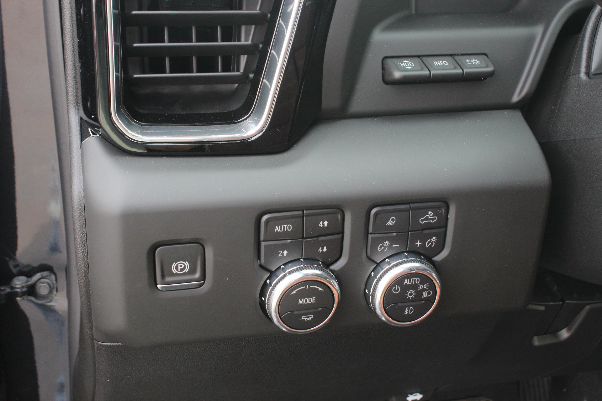 2025 GMC Sierra 2500 HD Vehicle Photo in AURORA, CO 80012-4011
