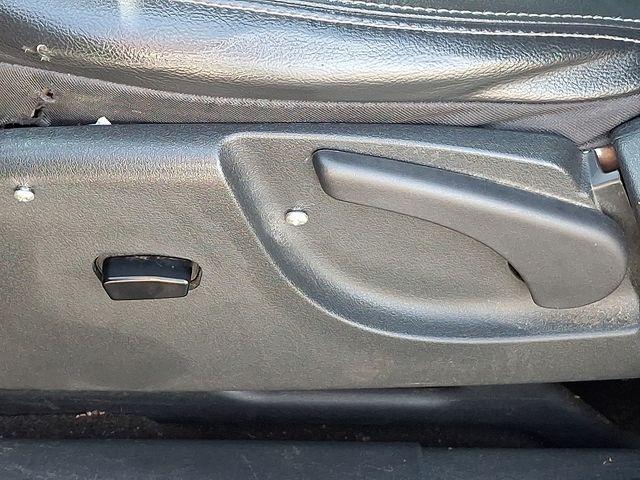 2011 Jeep Liberty Vehicle Photo in DANBURY, CT 06810-5034