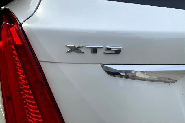 2017 Cadillac XT5 Vehicle Photo in KANSAS CITY, MO 64114-4545