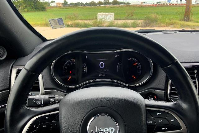 2022 Jeep Grand Cherokee WK Vehicle Photo in TOPEKA, KS 66609-0000