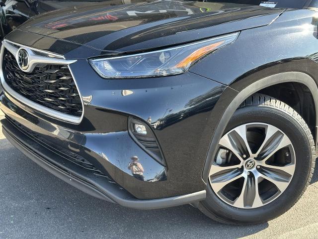 2022 Toyota Highlander Vehicle Photo in Tucson, AZ 85712