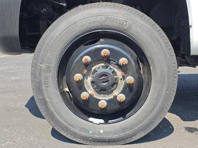 2024 Chevrolet Silverado Chassis Cab Vehicle Photo in INDEPENDENCE, MO 64055-1314