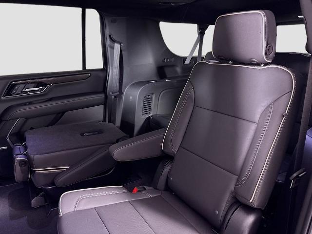 2025 GMC Yukon XL Vehicle Photo in PUYALLUP, WA 98371-4149