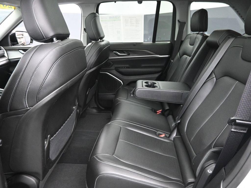 2023 Jeep Grand Cherokee Vehicle Photo in Cedar Rapids, IA 52402