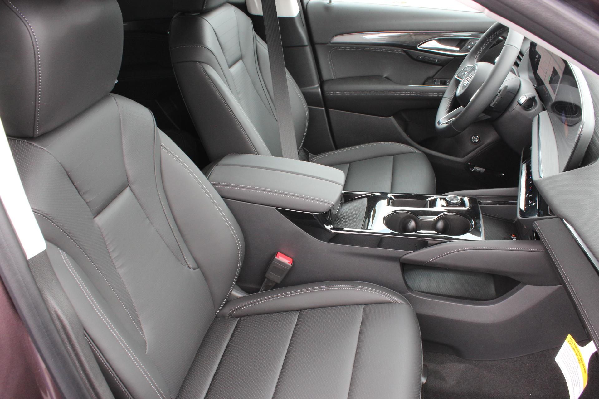 2025 Buick Envision Vehicle Photo in AURORA, CO 80012-4011