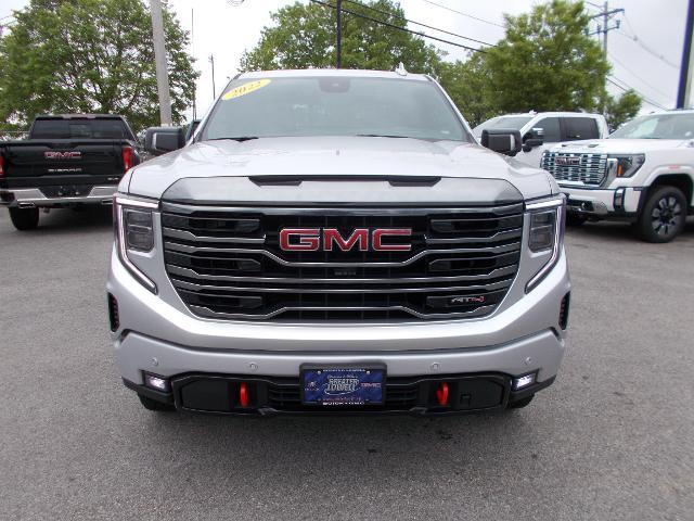 2022 GMC Sierra 1500 Vehicle Photo in LOWELL, MA 01852-4336