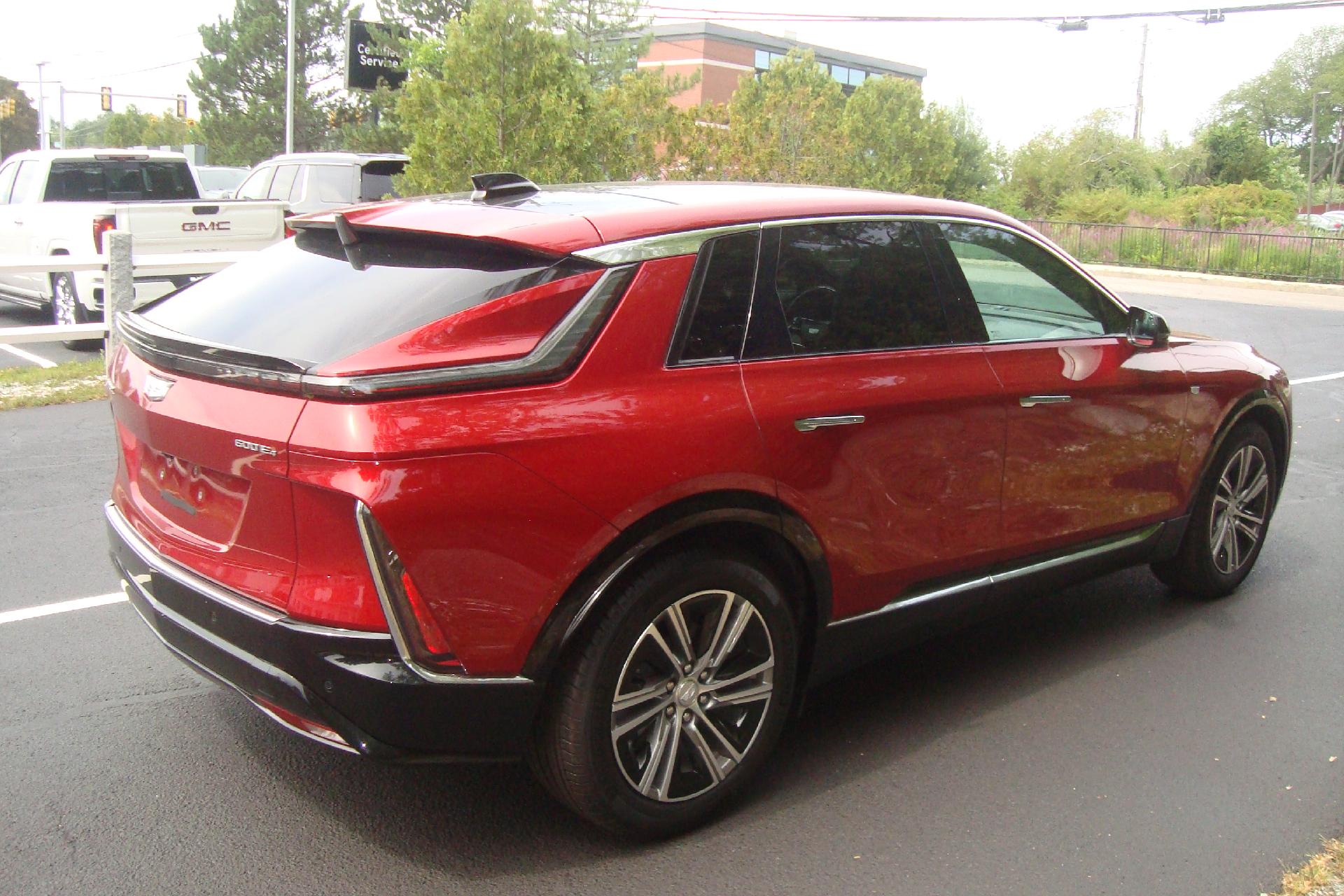 2024 Cadillac LYRIQ Vehicle Photo in PORTSMOUTH, NH 03801-4196