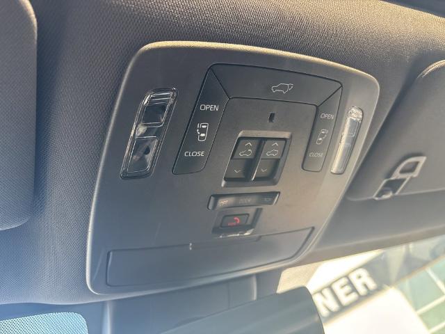 2024 Toyota Sienna Vehicle Photo in HARRISBURG, PA 17111-1033