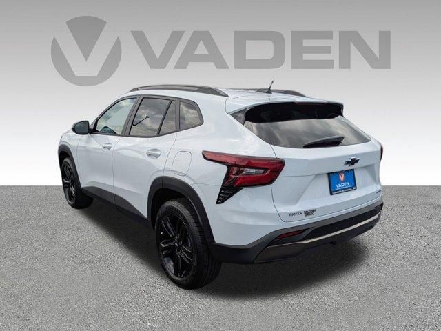 2025 Chevrolet Trax Vehicle Photo in BRUNSWICK, GA 31525-1881