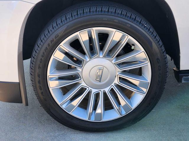 2018 Cadillac Escalade Vehicle Photo in DENTON, TX 76210-9321