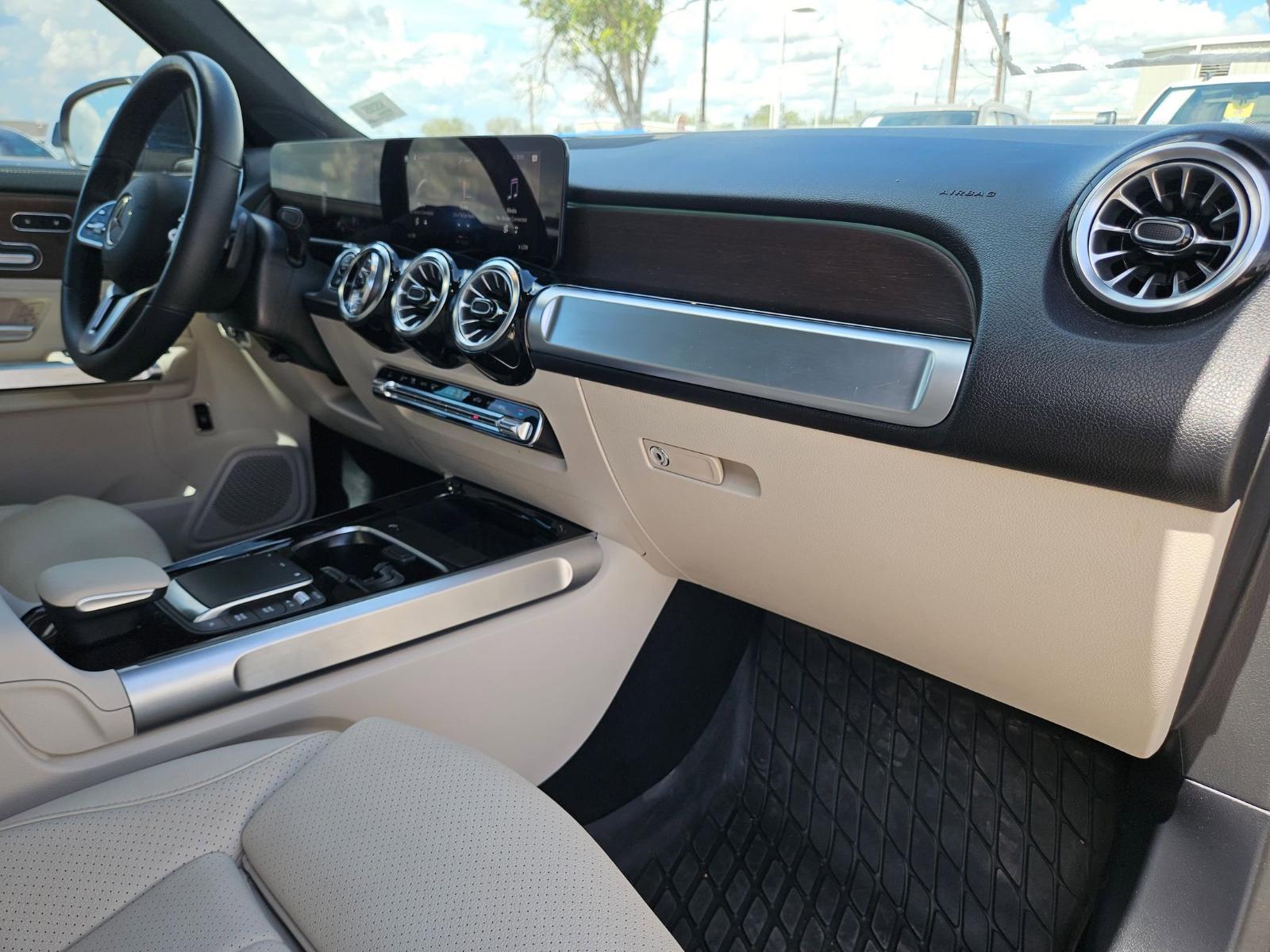 2022 Mercedes-Benz GLB Vehicle Photo in Seguin, TX 78155