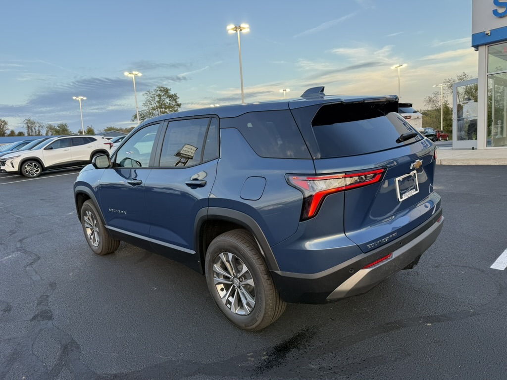2027 Chevrolet Equinox photo 3 of 20