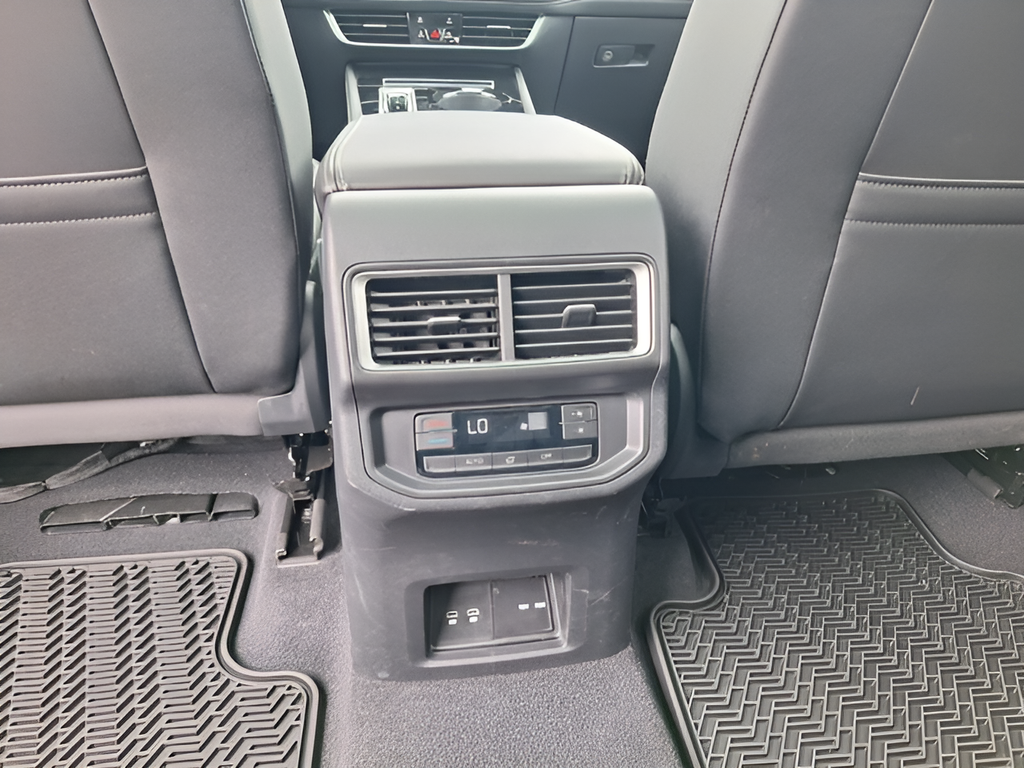 2026 Volkswagen Atlas 2.0T SE w/Technology - 9