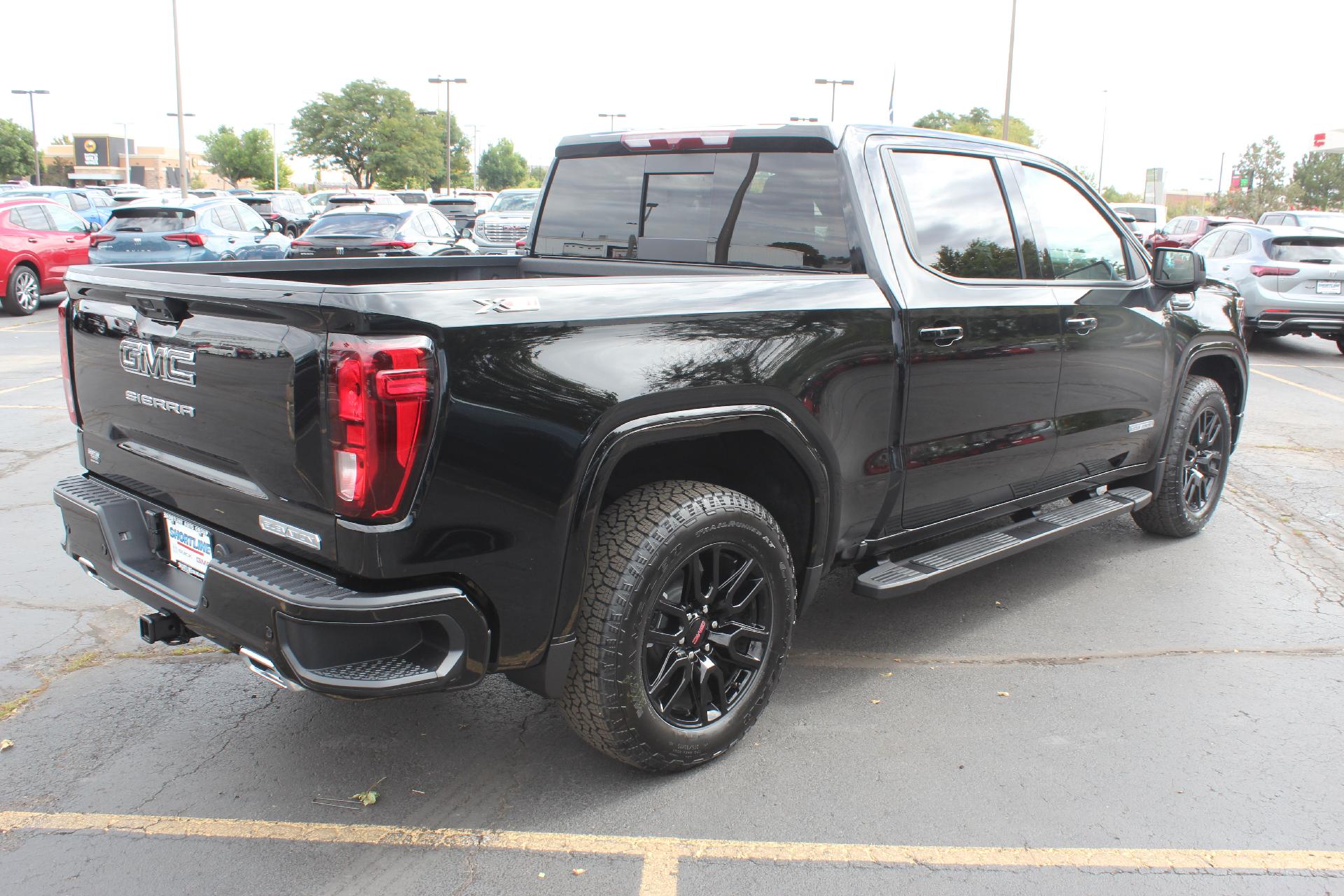 2026 GMC Sierra 1500 Vehicle Photo in AURORA, CO 80012-4011