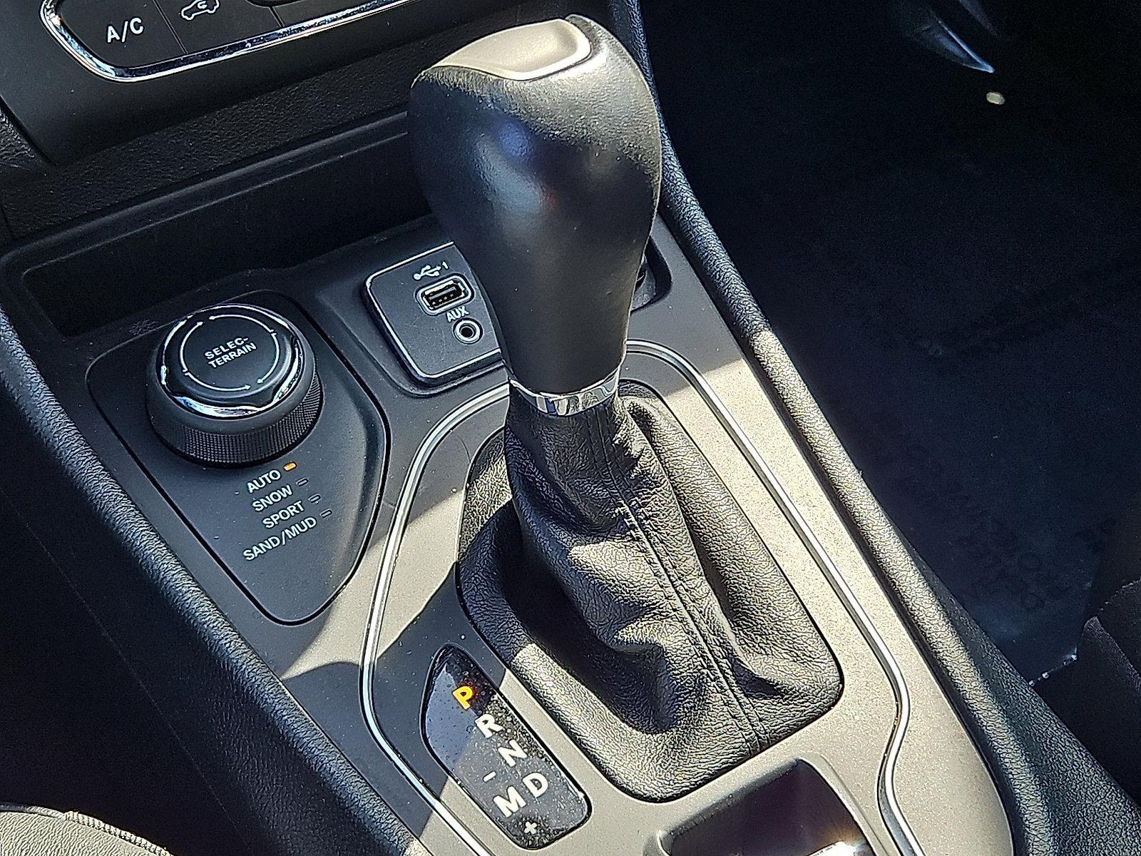 2021 Jeep Cherokee Vehicle Photo in Trevose, PA 19053