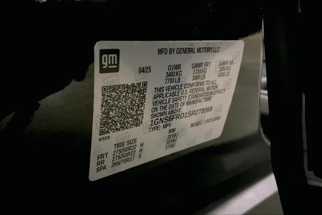 2025 Chevrolet Suburban Vehicle Photo in KANSAS CITY, MO 64114-4502