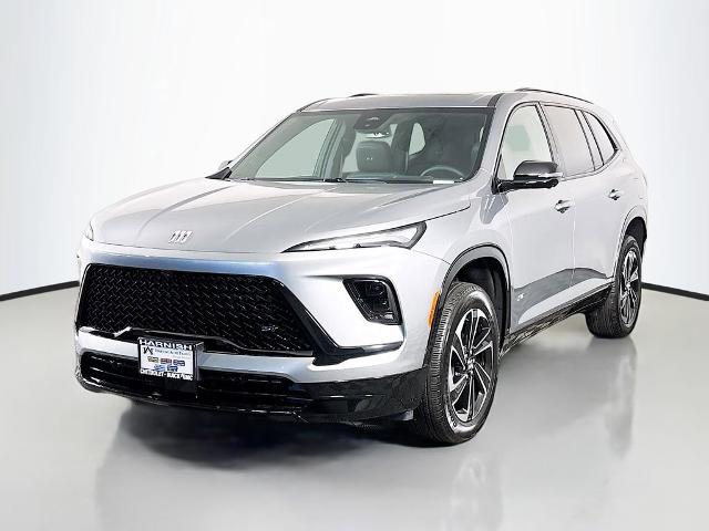 2025 Buick Enclave Vehicle Photo in PUYALLUP, WA 98371-4149