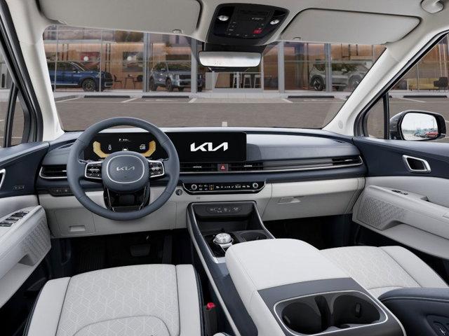 2025 Kia Carnival Hybrid Vehicle Photo in Westbrook, ME 04092