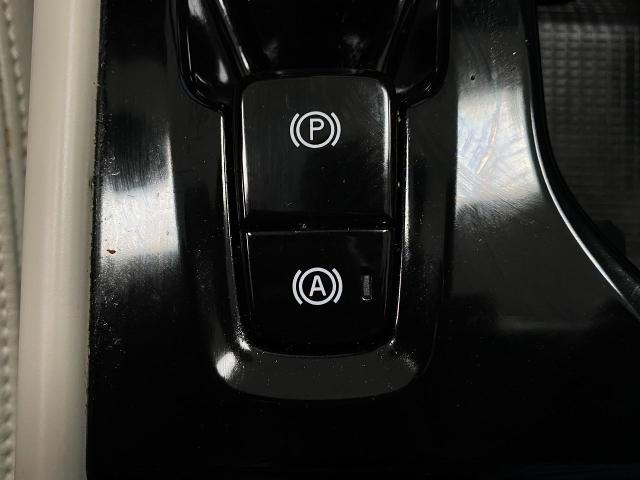 2023 Volvo XC40 Vehicle Photo in Appleton, WI 54913