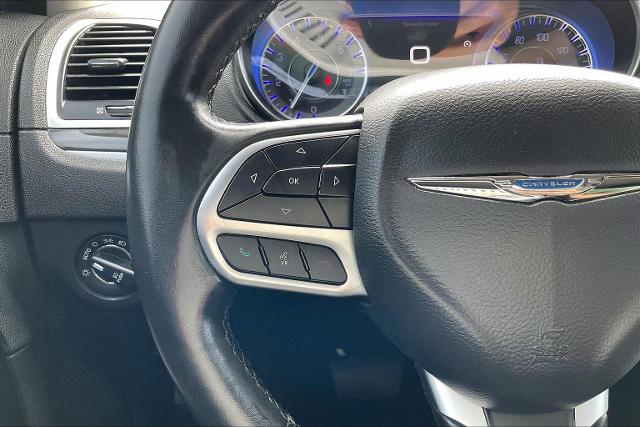 2019 Chrysler 300 Vehicle Photo in INDEPENDENCE, MO 64055-1314