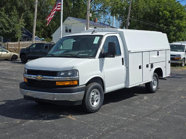2025 Chevrolet Express Commercial Cutaway Vehicle Photo in INDEPENDENCE, MO 64055-1314