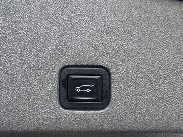 2024 Cadillac XT6 Vehicle Photo in LEOMINSTER, MA 01453-2952