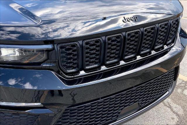 2023 Jeep Grand Cherokee Vehicle Photo in Kansas City, MO 64114