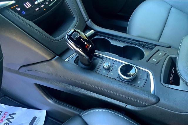 2025 Cadillac XT6 Vehicle Photo in KANSAS CITY, MO 64114-4545