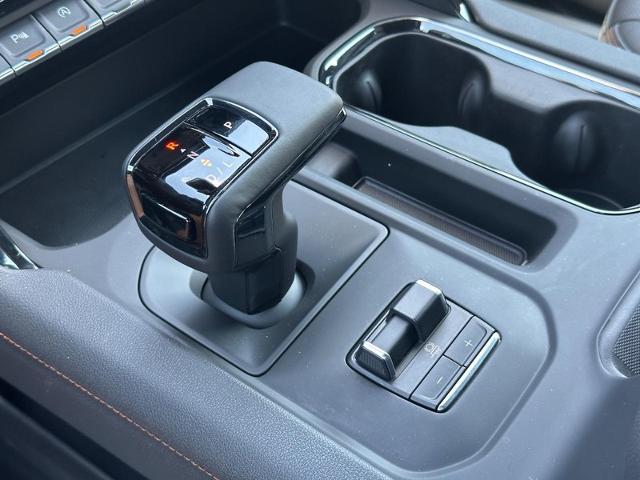 2025 GMC Sierra 1500 Vehicle Photo in COLUMBIA, MO 65203-3903